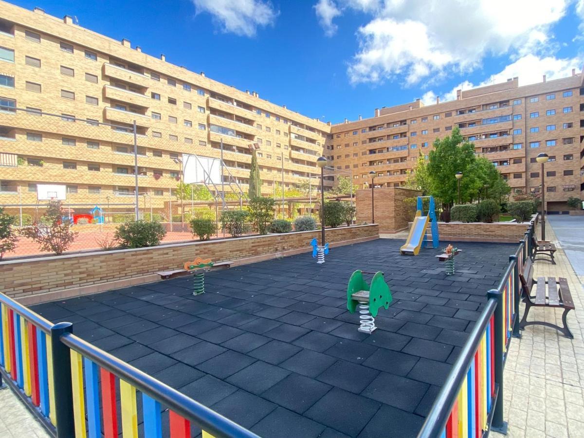 Апартаменти Aires De Toledo-Parque Warner Y Madrid En Familia Екстер'єр фото